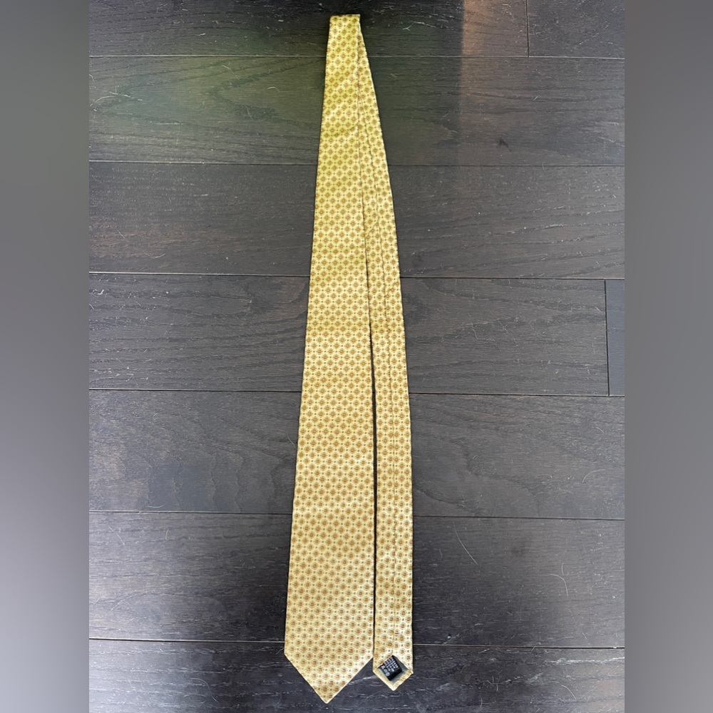 Authentic courreges men tie yellow gold new